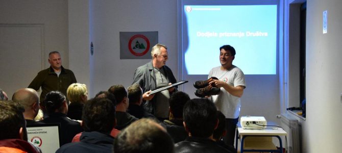 ANTI PLAVČIĆU – PLAVCU URUČENA POVELJA ANTI PLAVČIĆU – PLAVCU URUČENA POVELJA
