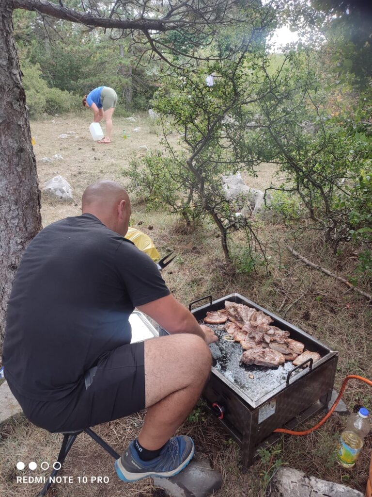 7600ef44-6fb8-4f73-a44e-09cbc12539f7