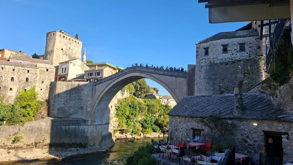 06ddae16-81b8-4cf5-bf0d-67e411327bf3