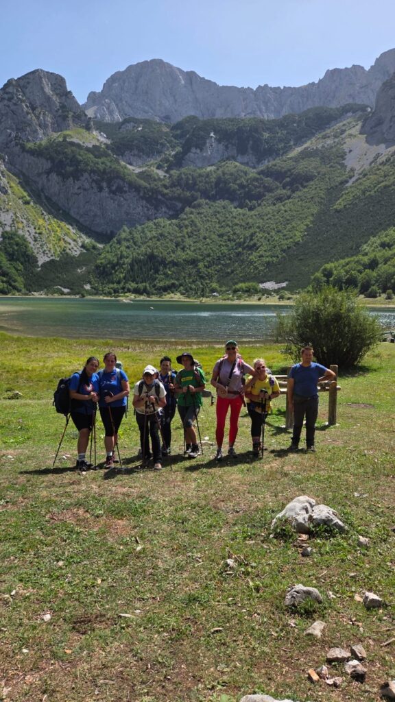 92c93bc5-551e-4584-885b-6c7fcb499d29