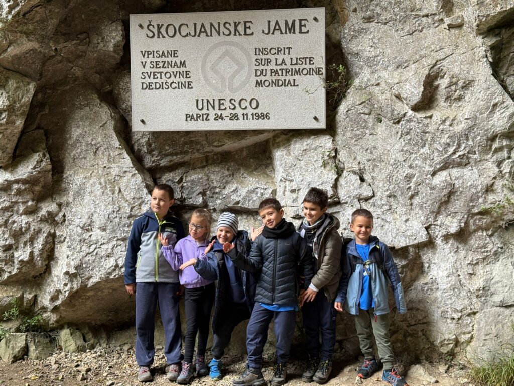 b097761b-cbda-41c7-beea-4be9fab93c47