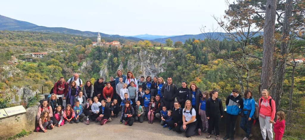 d293d411-fb19-45d0-ad2d-effad0164bab